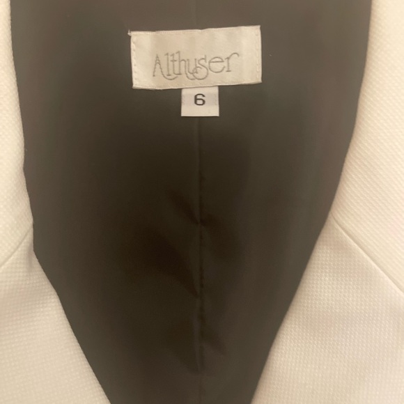 Black and white wrap dress with cute belt tie - Picture 6 of 6